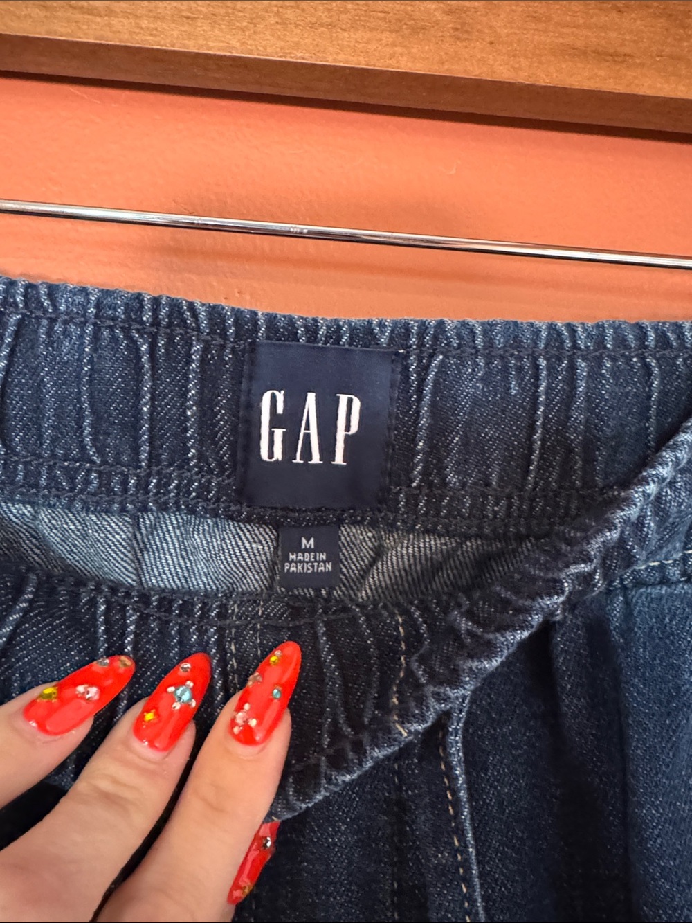 NWOT GAP soft denim barrel jeans - Picture 2 of 3